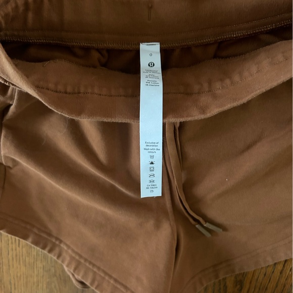 Lululemon shorts - Picture 6 of 6